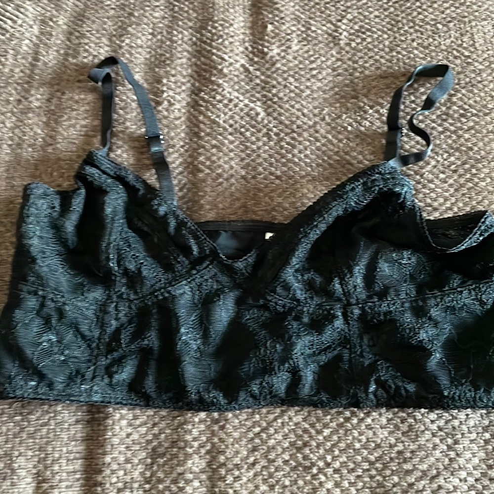 Sexy bra , not sure of name , size xtra lrg